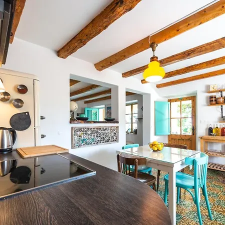 Villa Rustic Stone Begovi Dvori- 15 Minutes To